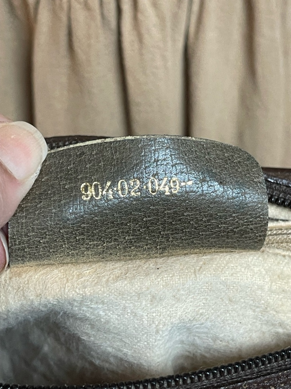 Authentic Gucci vintage Gucci GG canvas crossbody bag 97.01.037 - Picture 2 of 15